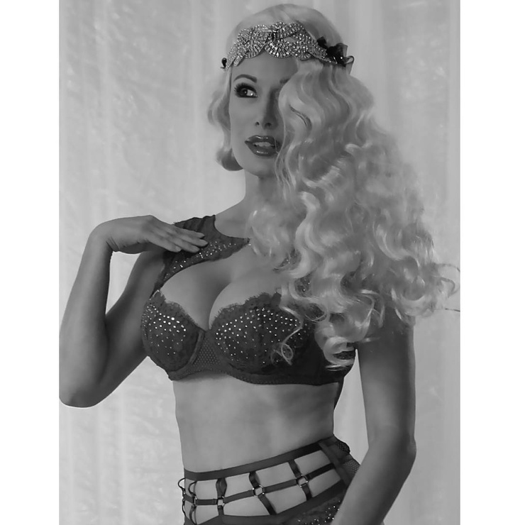 Lana Ashleigh (star)