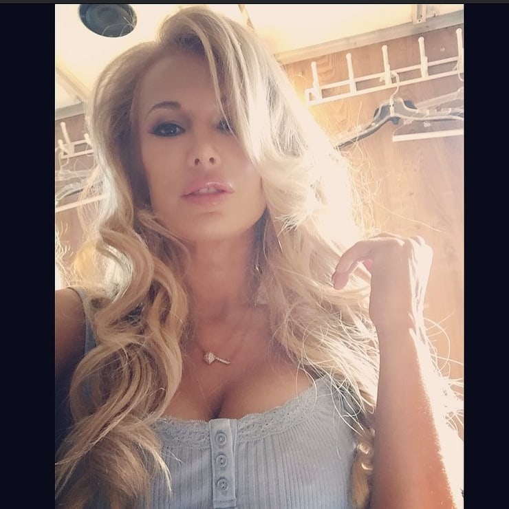 Lana Ashleigh (star)