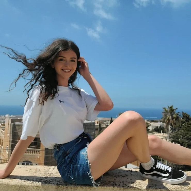 Chloe Middleton