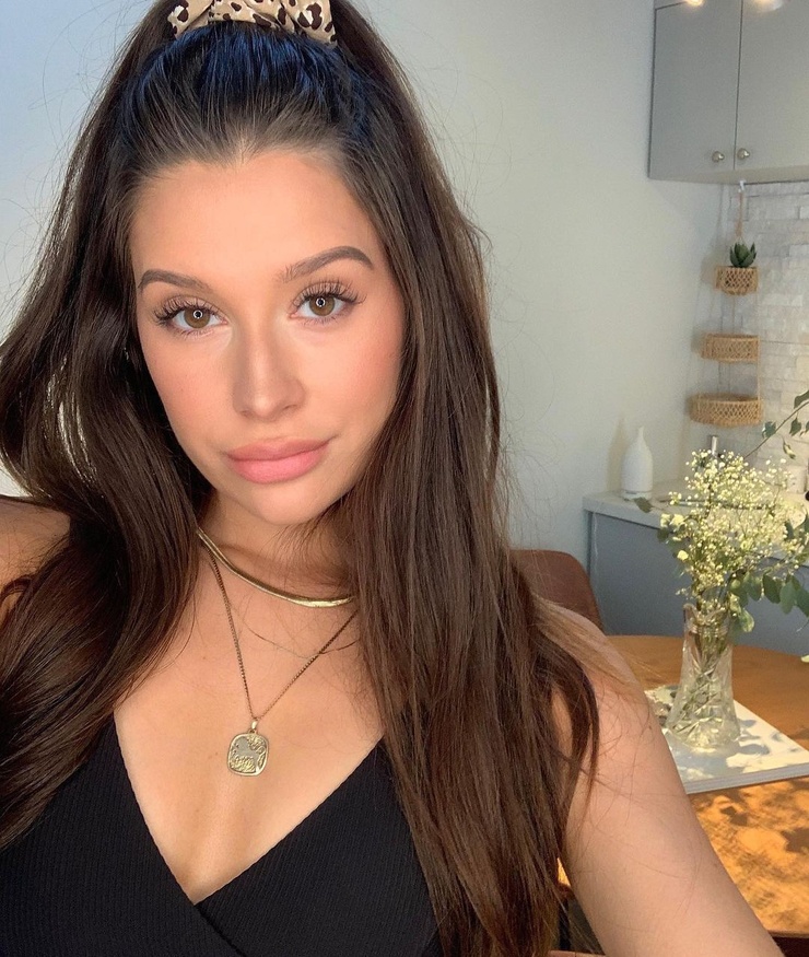 Natasha Calis
