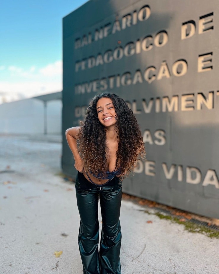 Débora Gomes