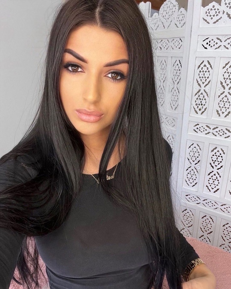 Cintia László