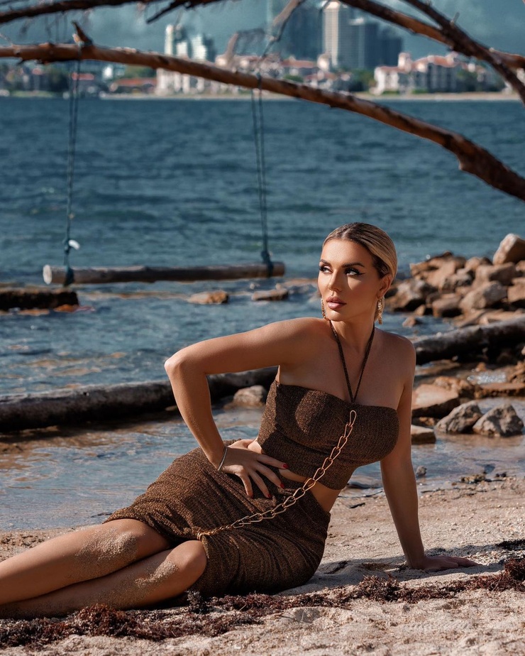 Anna Sedokova Anna Sedokova