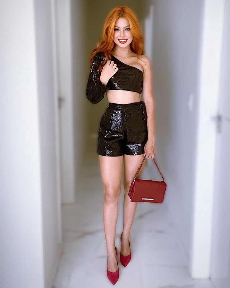 Lohrenna Ribeiro