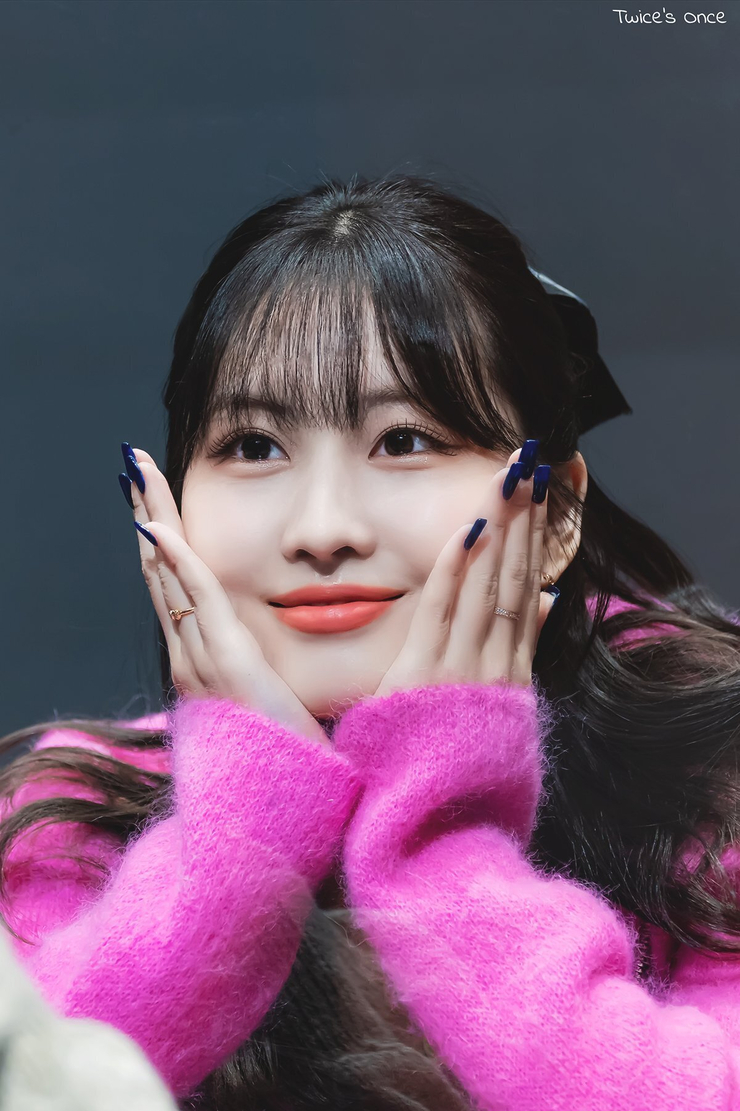 Hirai Momo