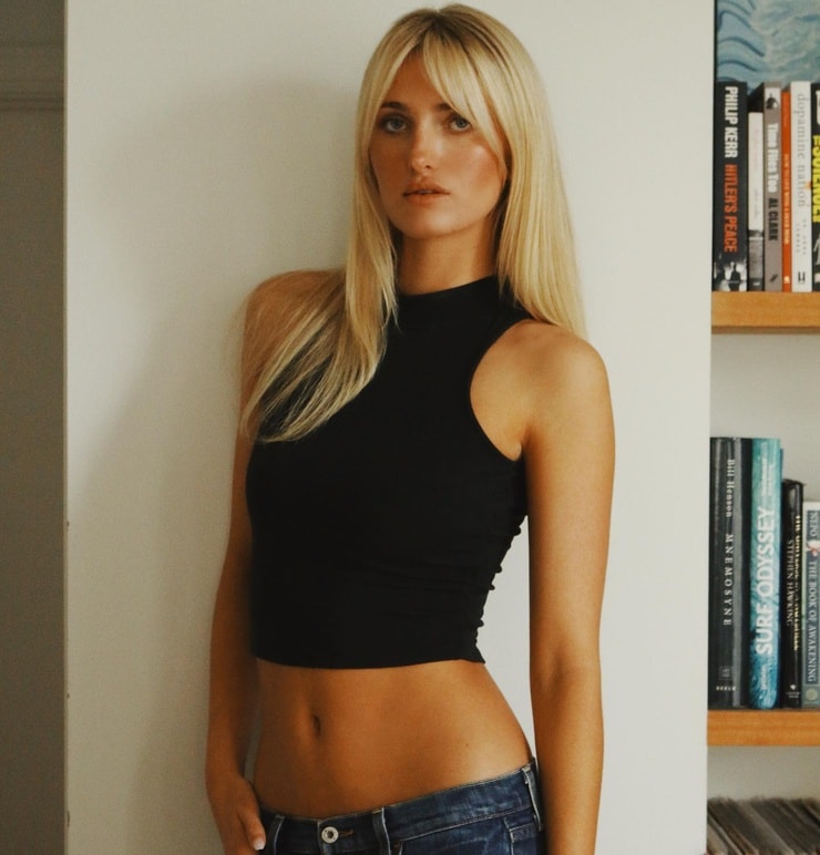 Lindsay Demyan
