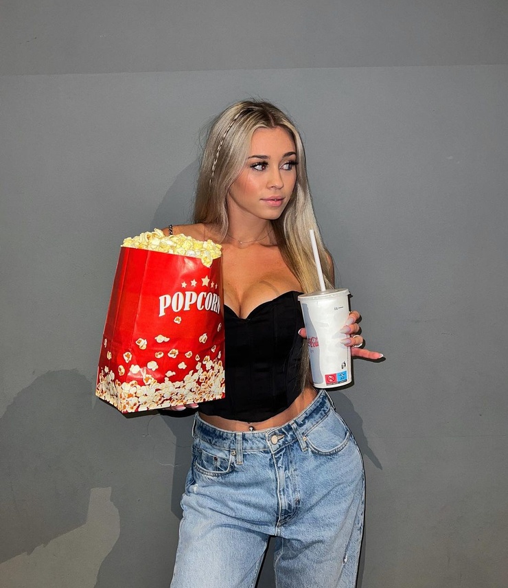 Payton Ramolla (model)