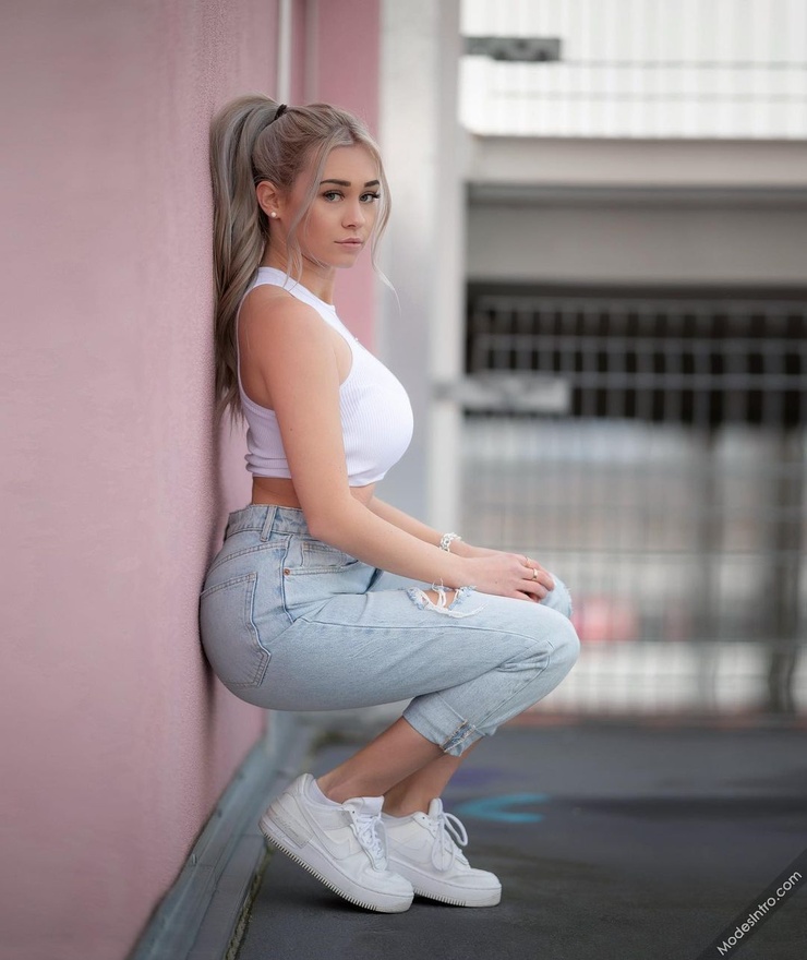 Payton Ramolla (model)
