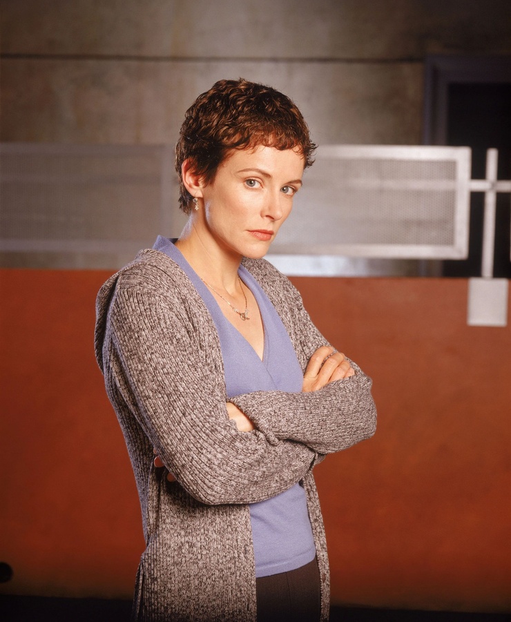 Leslie Hope