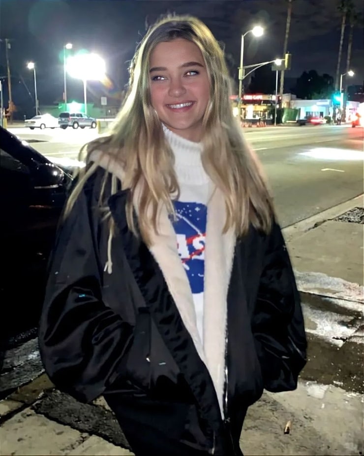 Lizzy Greene