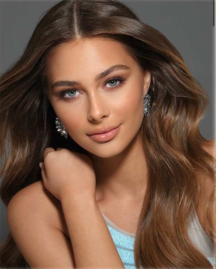 Taylor Morland (model)