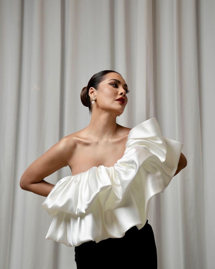 Esha Gupta
