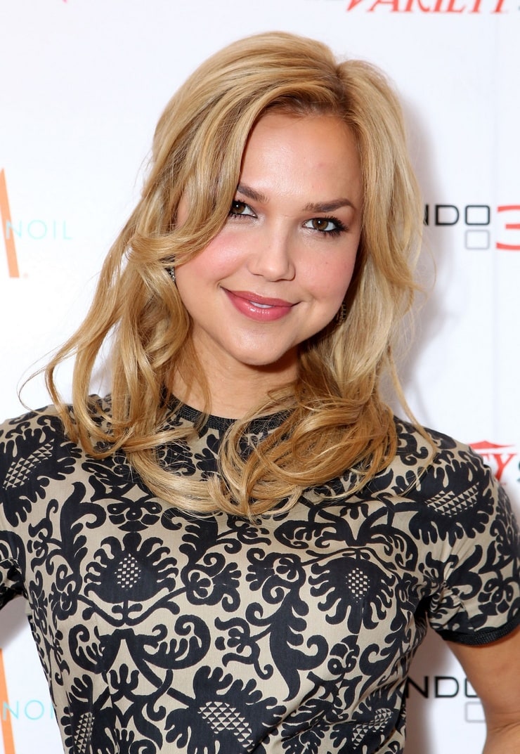 Arielle Kebbel image