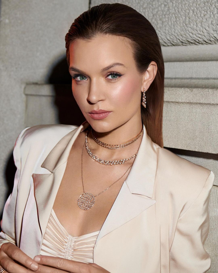 Josephine Skriver Josephine Skriver