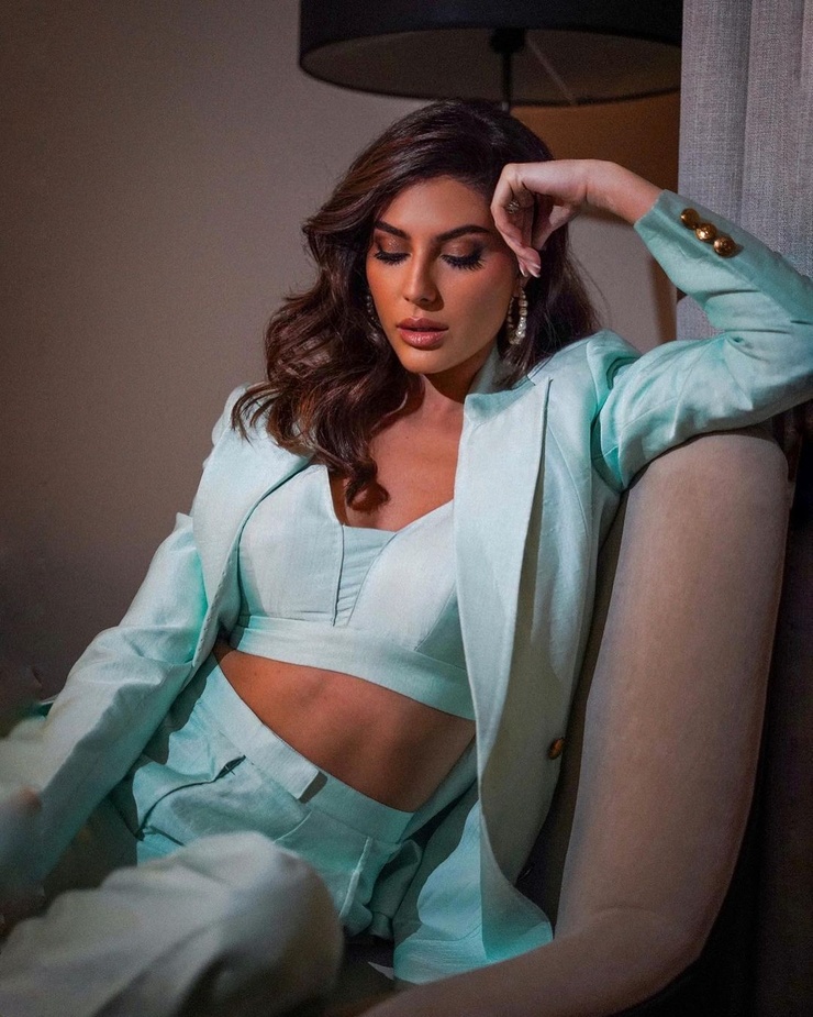 Picture of Elnaaz Norouzi