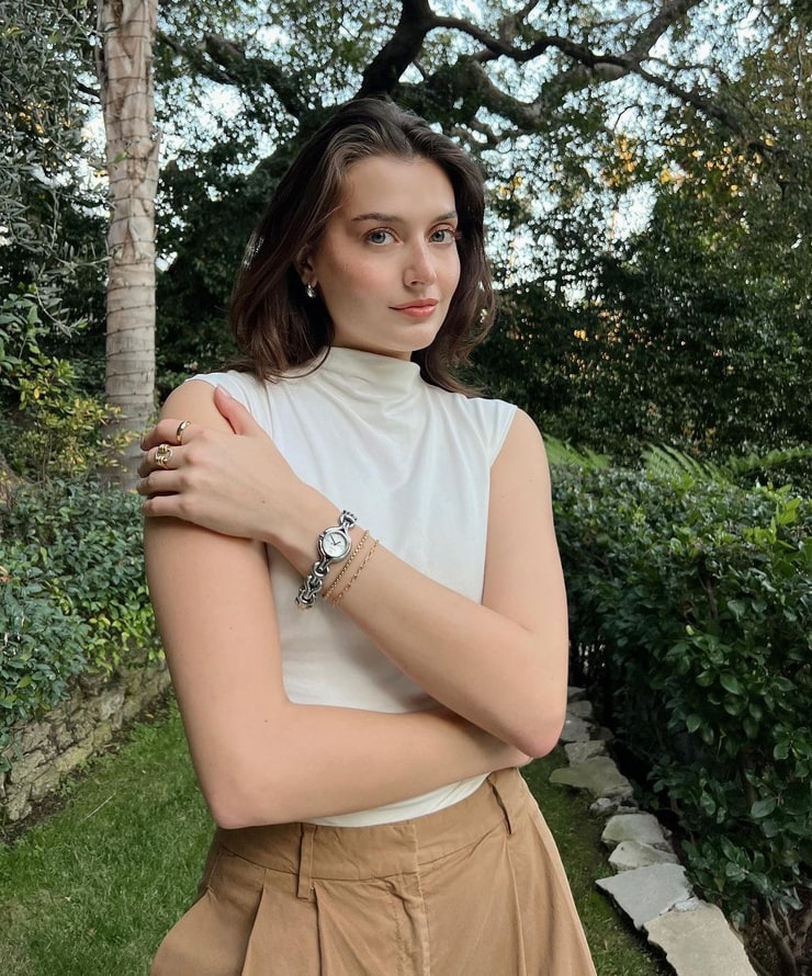 Jessica Clements