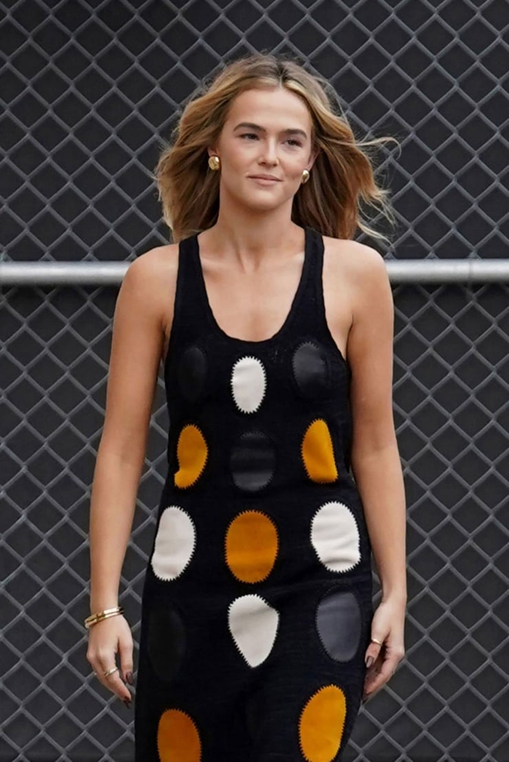 Zoey Deutch