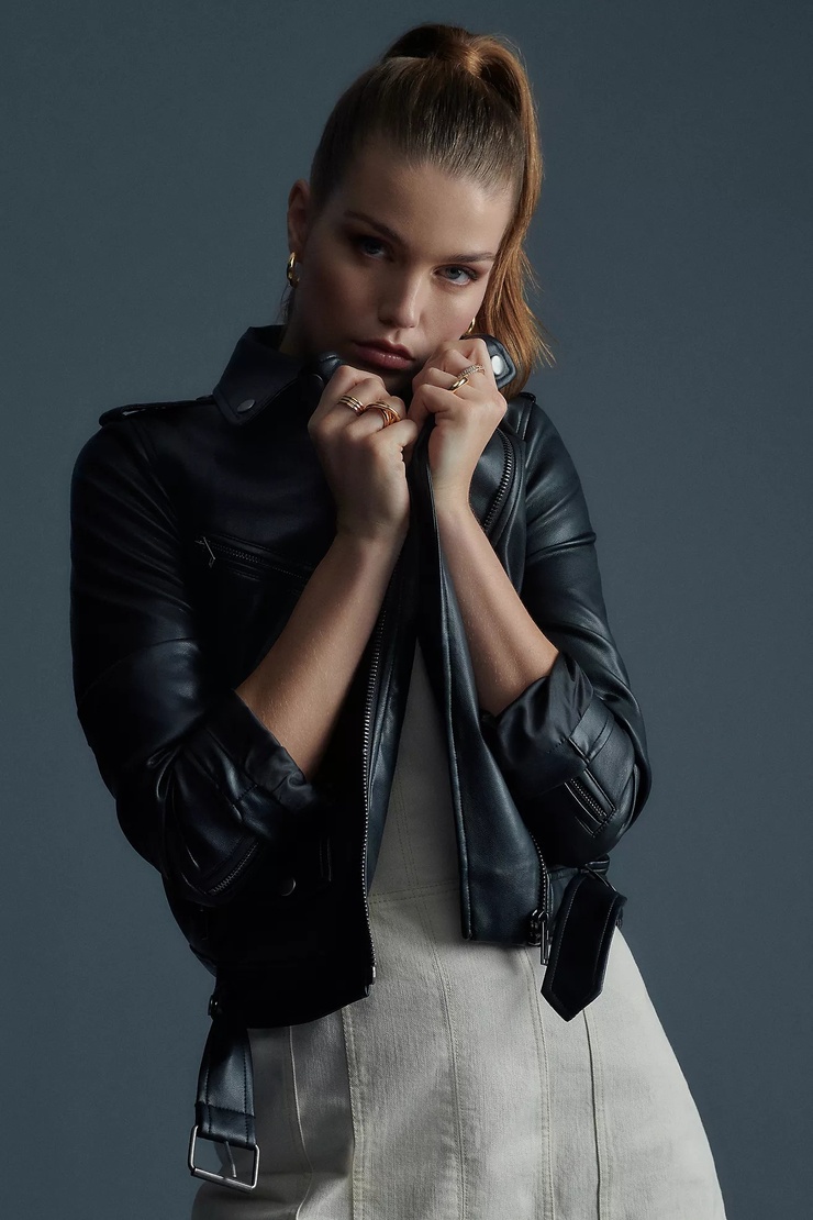 Luna Bijl