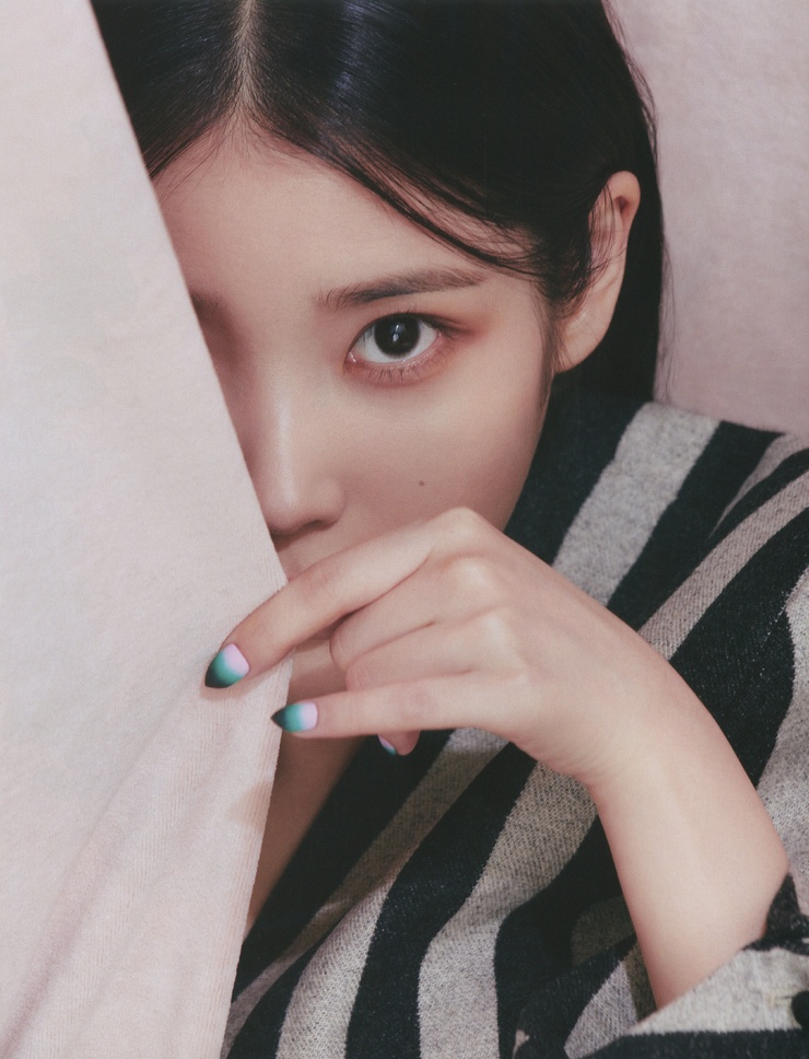 IU