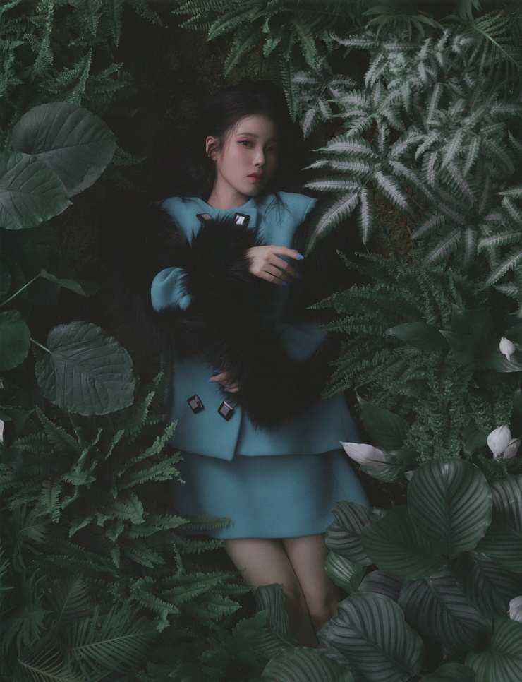 IU