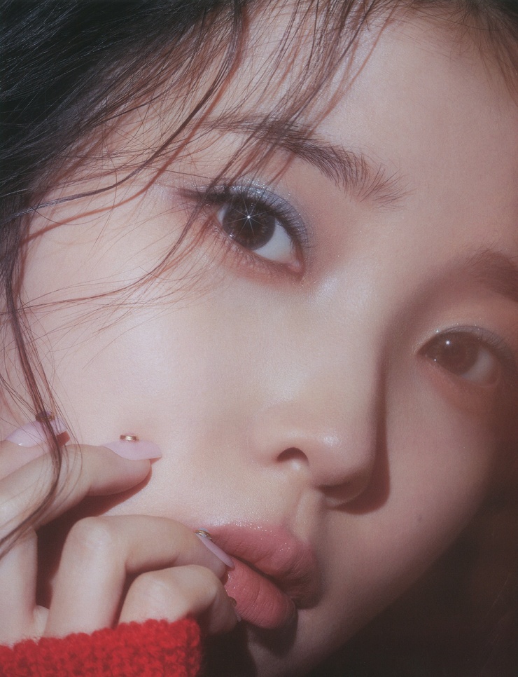 IU