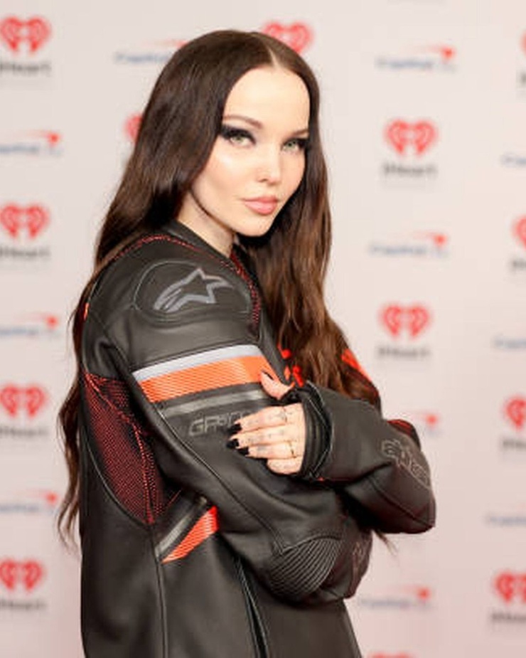 Dove Cameron