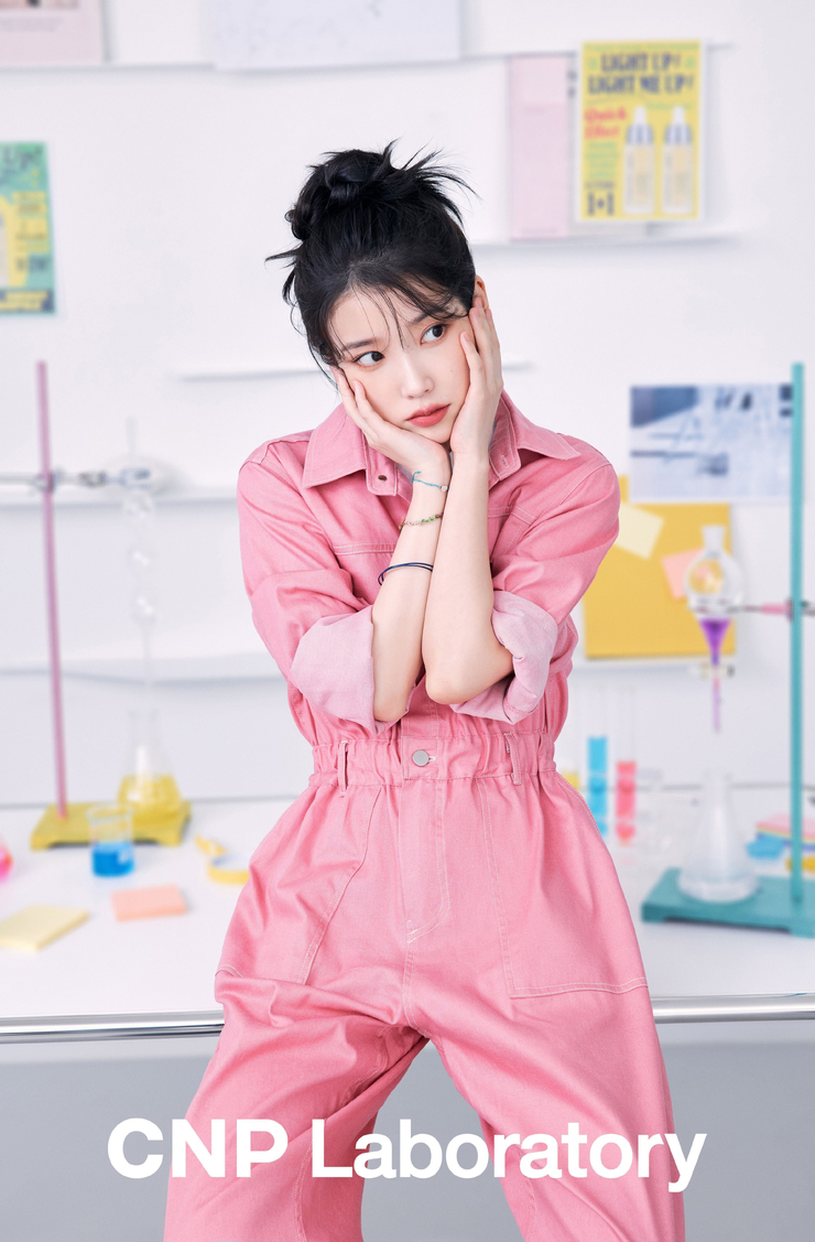 IU