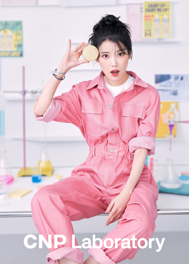 IU