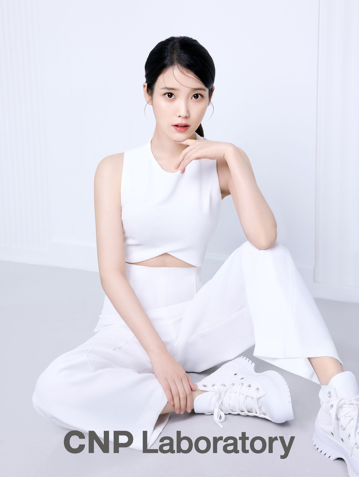 IU