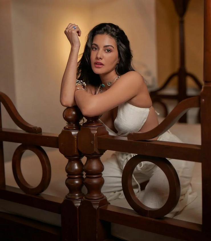 Amyra Dastur