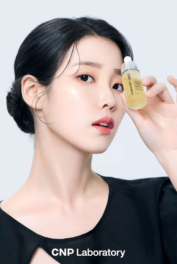 IU