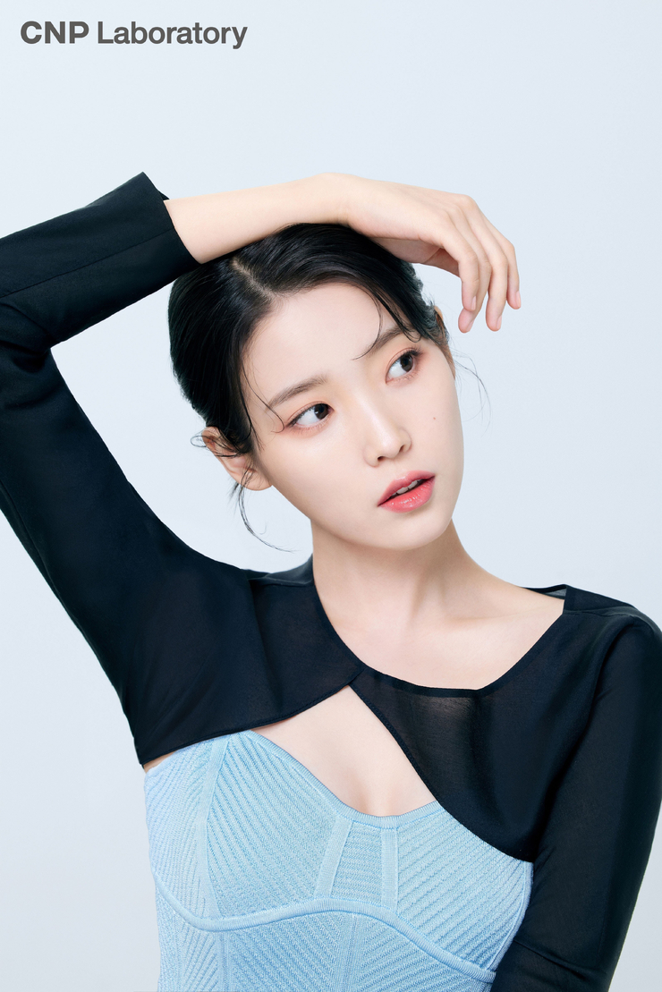 IU