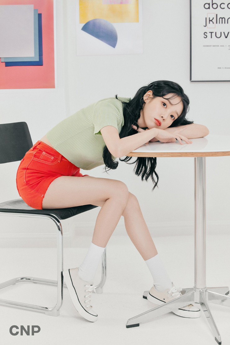 IU