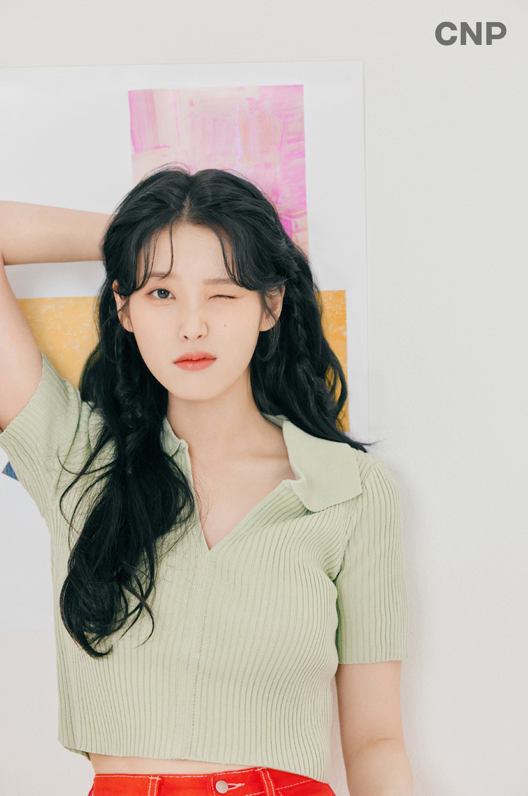 IU