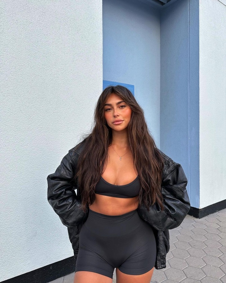 Picture of Claudia Tihan