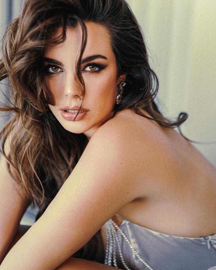 Nadine Mirada