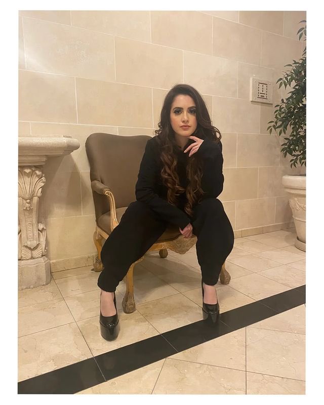 Laura Marano