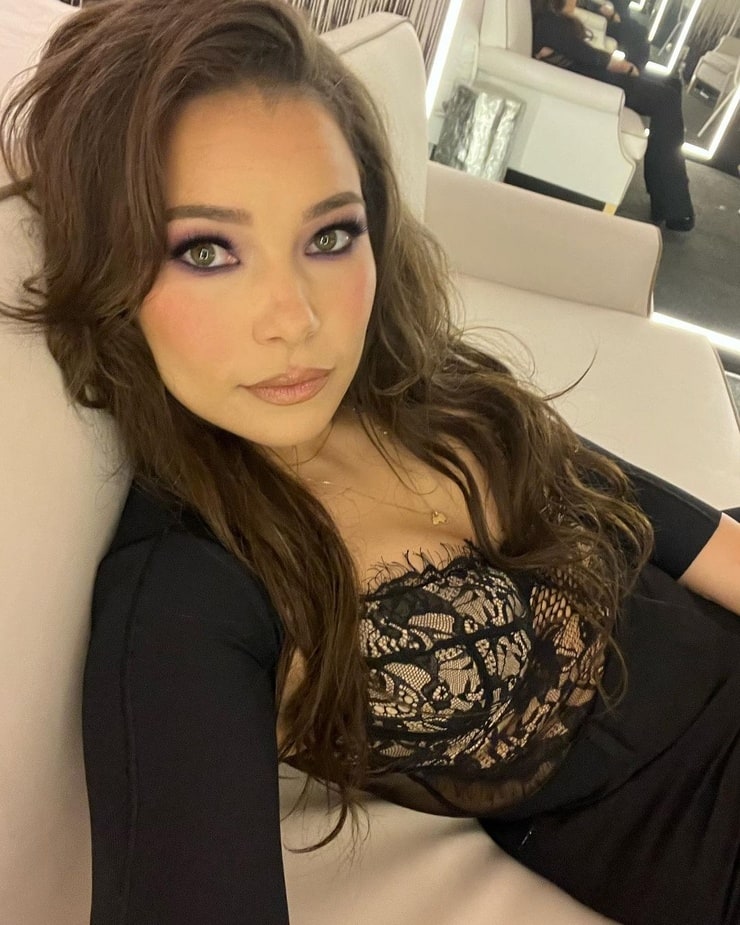 Jessica Parker Kennedy