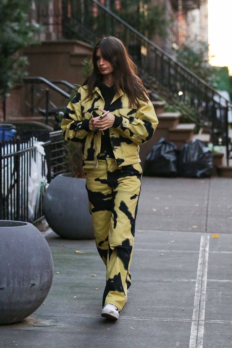 Emily Ratajkowski