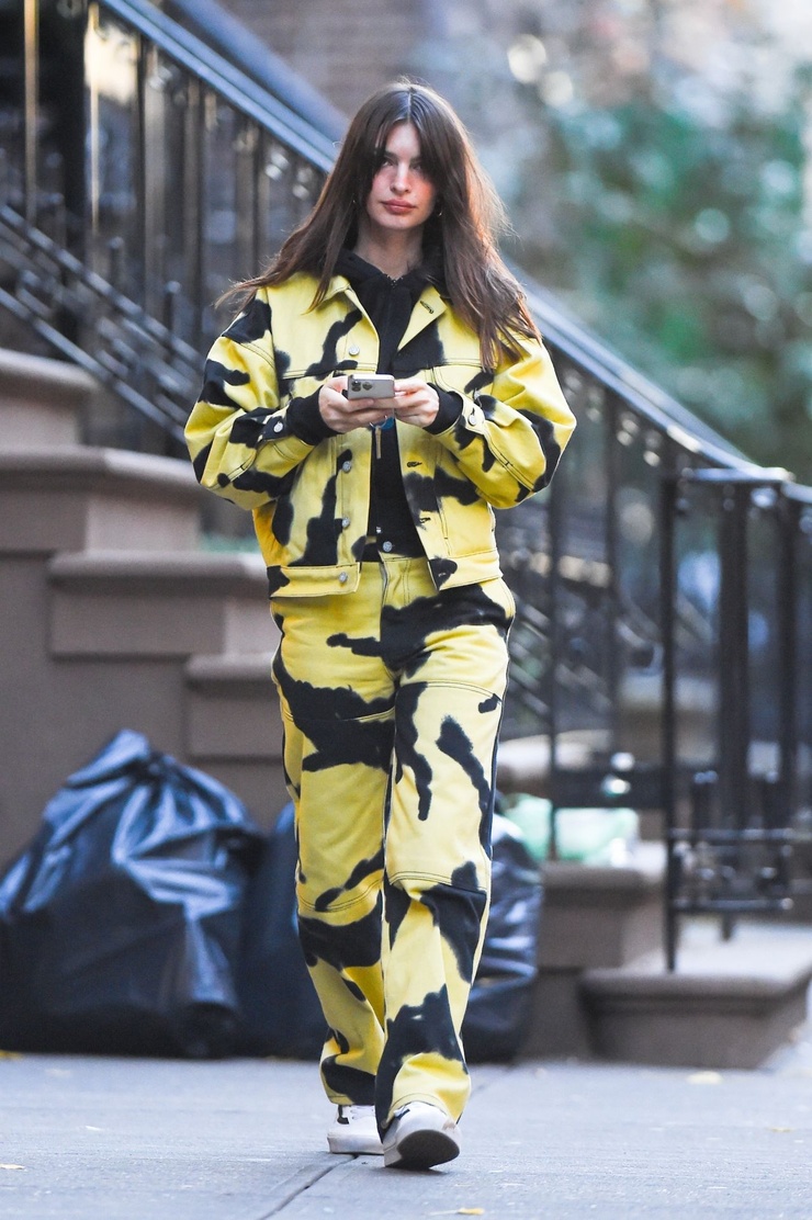 Emily Ratajkowski