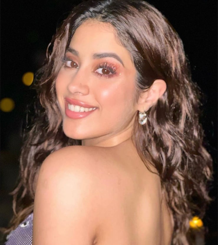 Janhvi Kapoor image