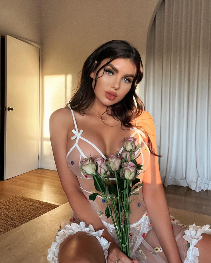 Nicole Thorne Nicole Thorne