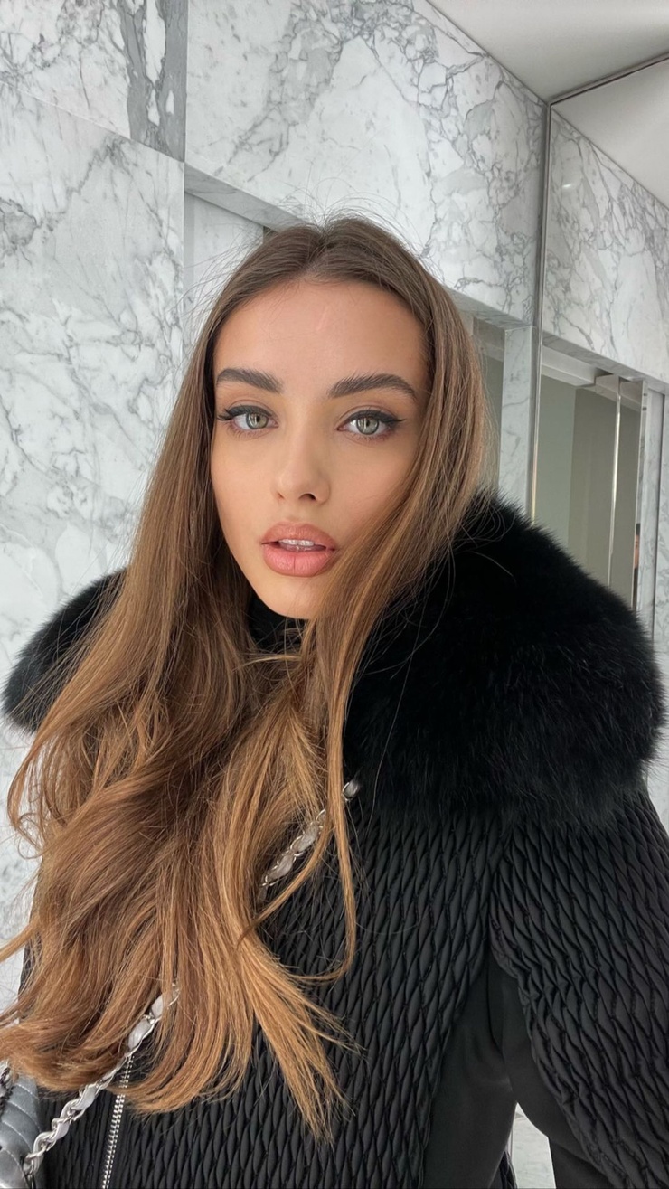 Liza Kovalenkoo Liza Kovalenkoo