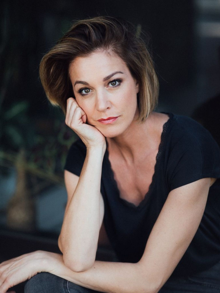 Julia Stinshoff