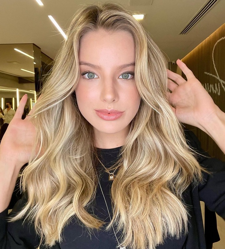mariana becker