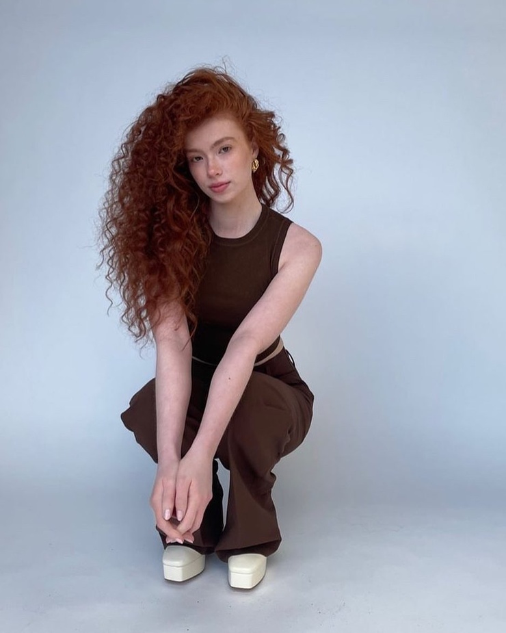 Holly Strach