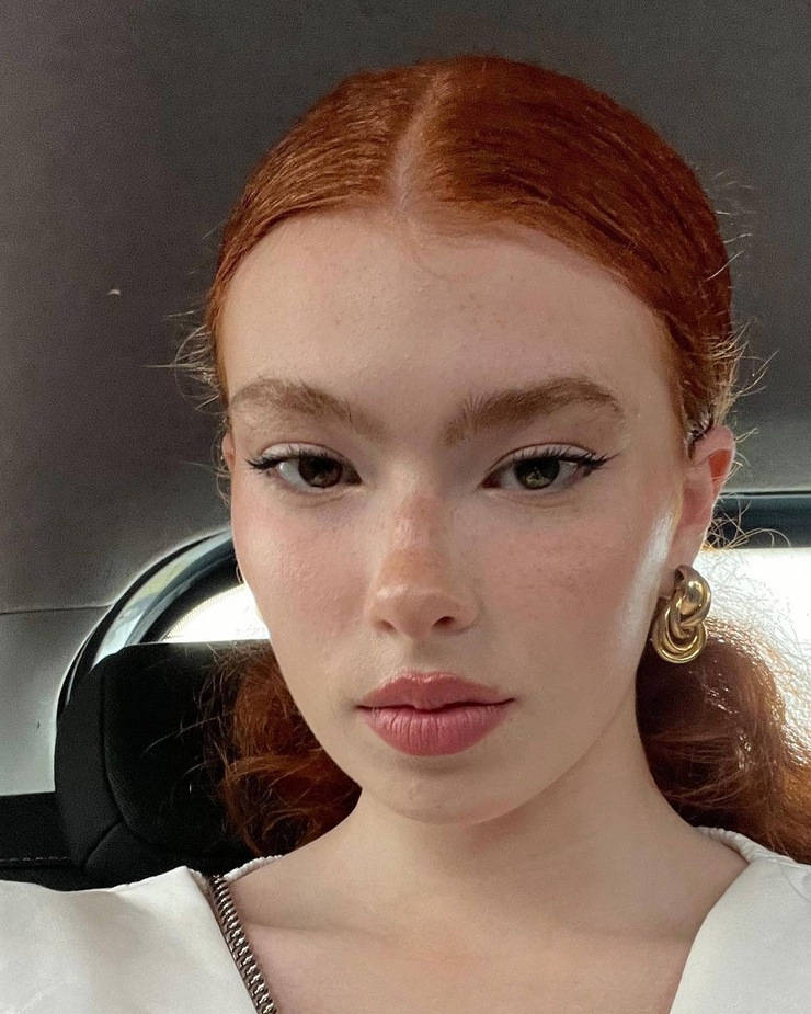 Holly Strach