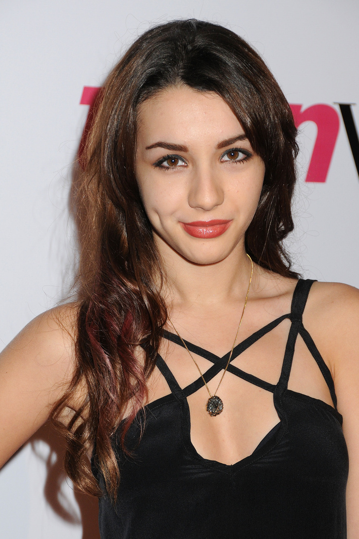 Hannah Marks Hannah Marks