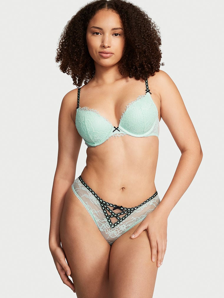 Naomie Curly Naomie Curly