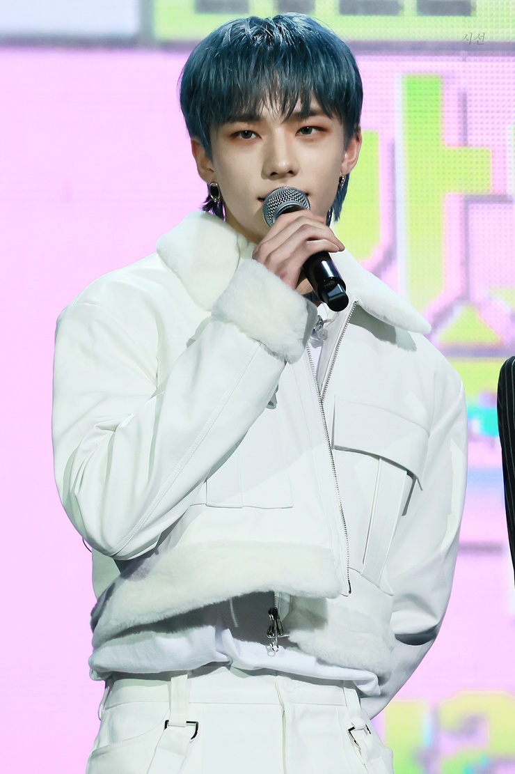 Hyun-Jin Hwang